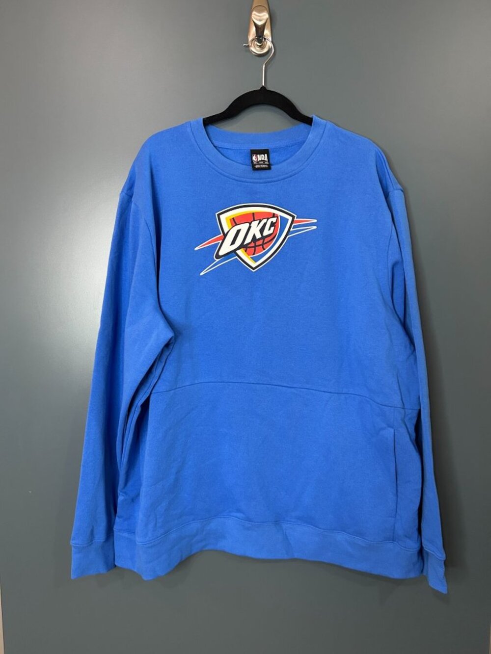 NWT Oklahoma City Thunder Blue Crewneck Sweatshirt NBA Men's 2XL MSRP $44.99